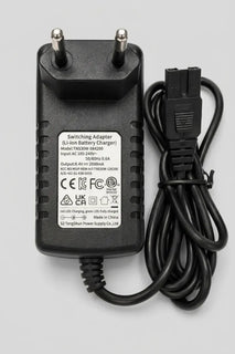 8.4V 2A Dual Light Battery Charger